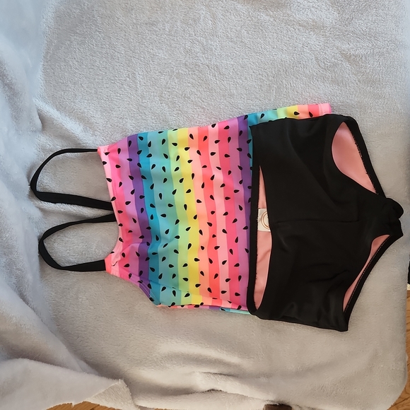 Bundle of Girls Swimsuits - Picture 6 of 9